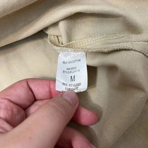 Fashion Nova Daleyza 100% cotton khaki/tan color lightweight shacket size M NWT - Picture 2 of 11